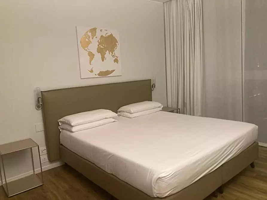 Immagine 9 di Appartamento in affitto  in Via Gustavo Fara 41 a Milano