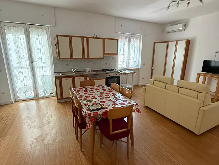 Immagine 3 di Camera in affitto  a Foggia