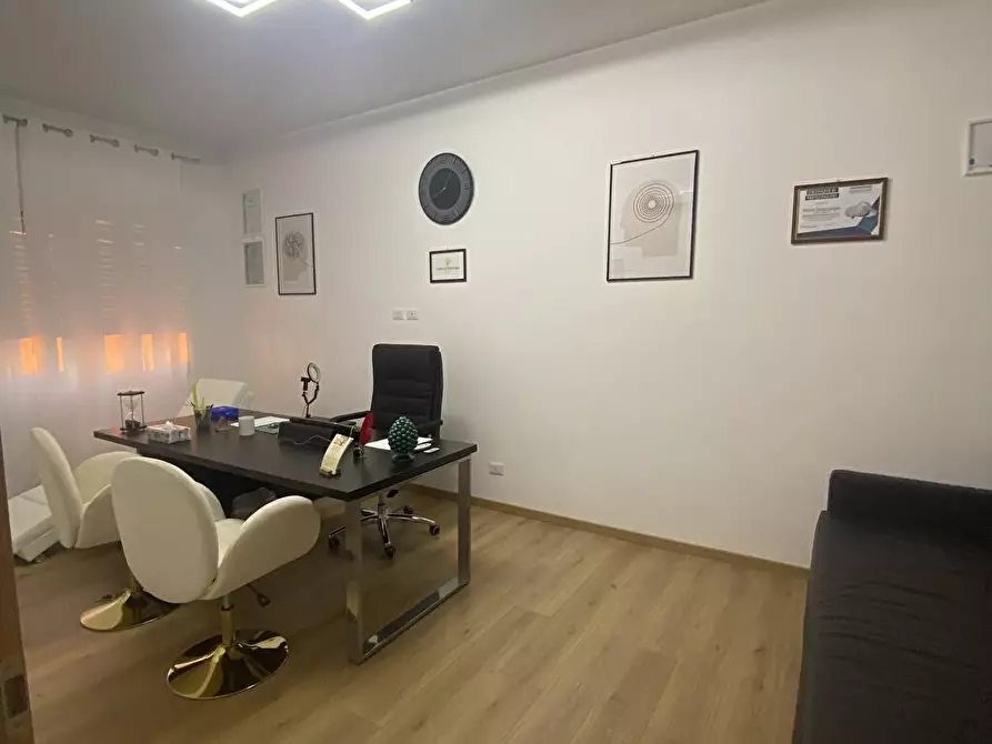 Immagine 8 di Ufficio in affitto  in Via Filomusi Guelfi 6 a Roma