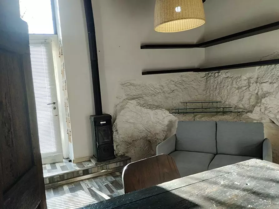 Immagine 4 di Abitazione tipica in affitto  in strada cassia cimina km 3 snc a Viterbo