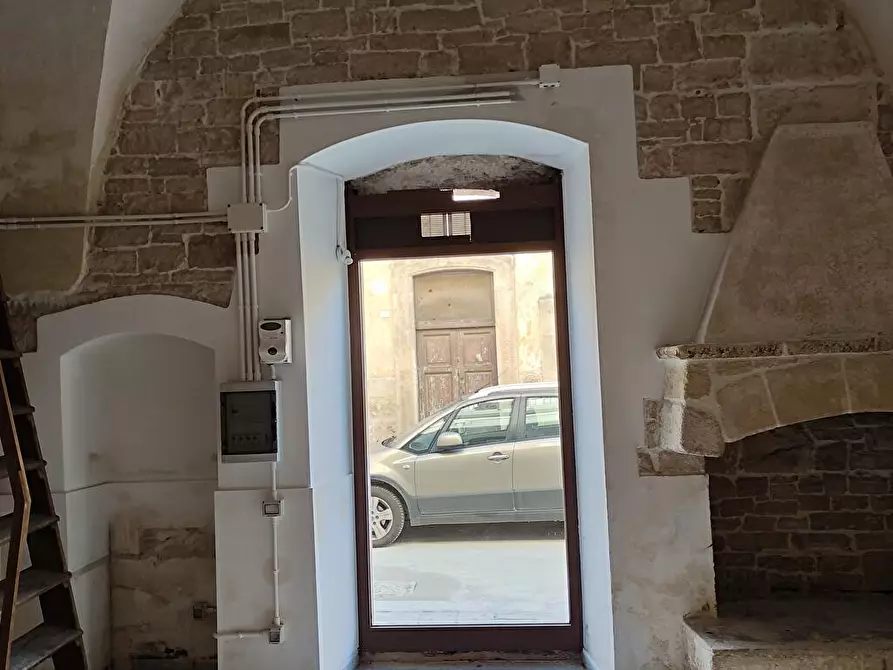 Immagine 22 di Attività commerciale in affitto  in Via Estramurale Lucatorto 30 B a Bitetto