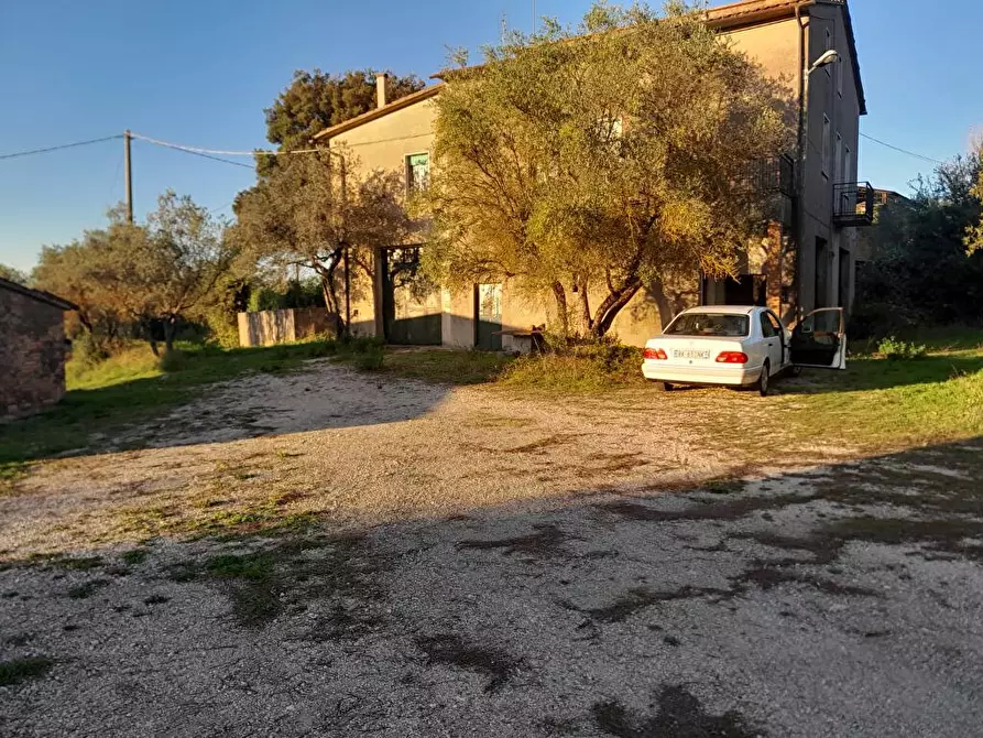 Immagine 2 di Abitazione tipica in vendita  a Todi