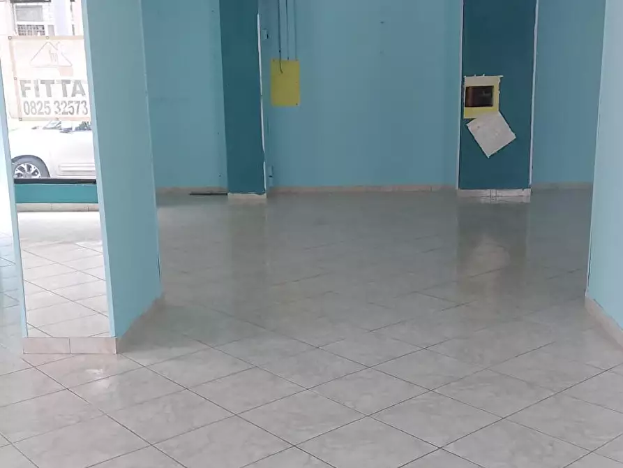 Immagine 4 di Attività commerciale in affitto  in Piazza Alfredo De Marsico  3 a Avellino