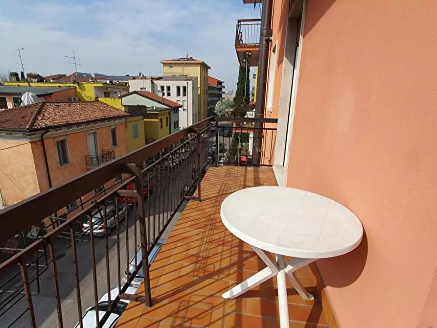 Immagine 5 di Camera condivisa in affitto  in Via Merano 23 a Verona