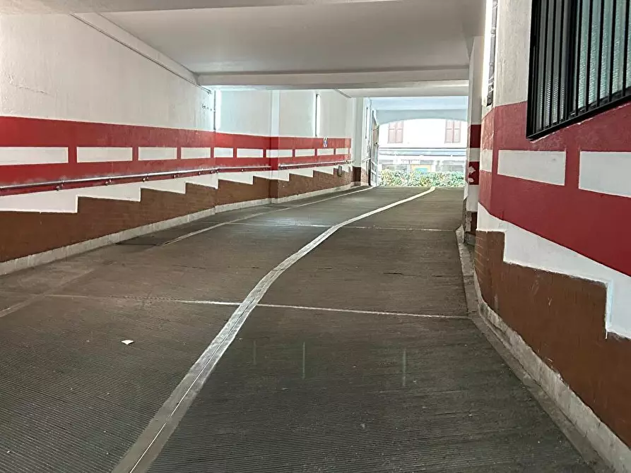 Immagine 8 di Posto auto in affitto  in Via Pontaccio  8 a Milano