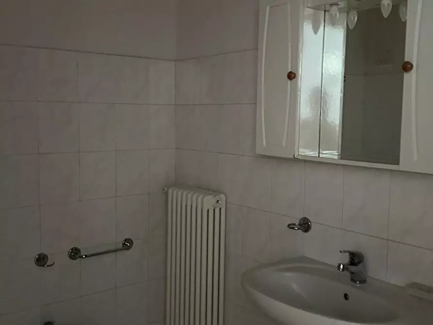 Immagine 9 di Appartamento in affitto  a Parma