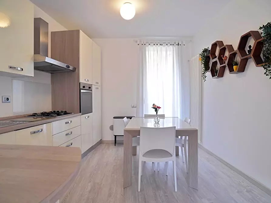 Immagine 5 di Bilocale in vendita  in Via Seminario 34b a Lecco