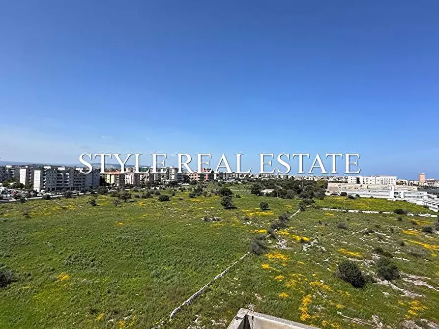 Immagine 4 di Appartamento in vendita  in Viale Teracati a Siracusa