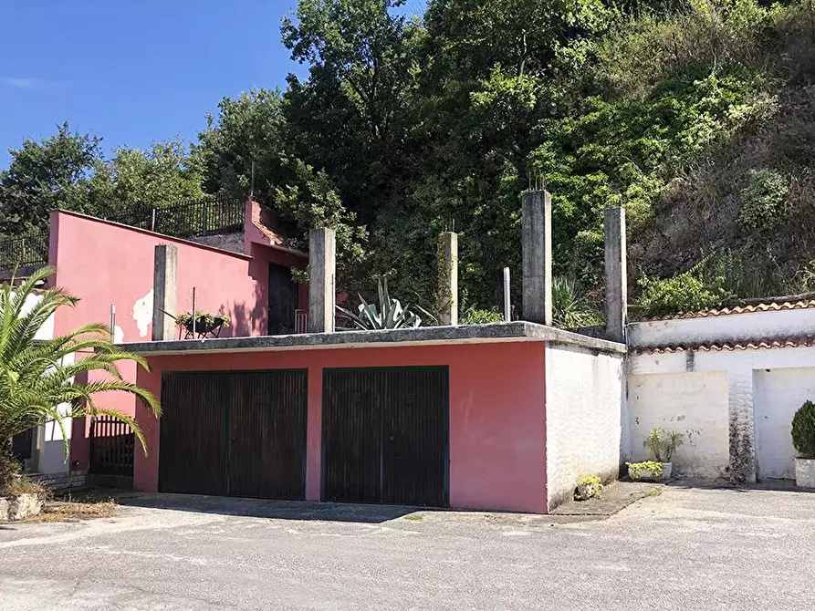Immagine 5 di Albergo/B&B/Residence in vendita  in Via Villa snc a Liberi