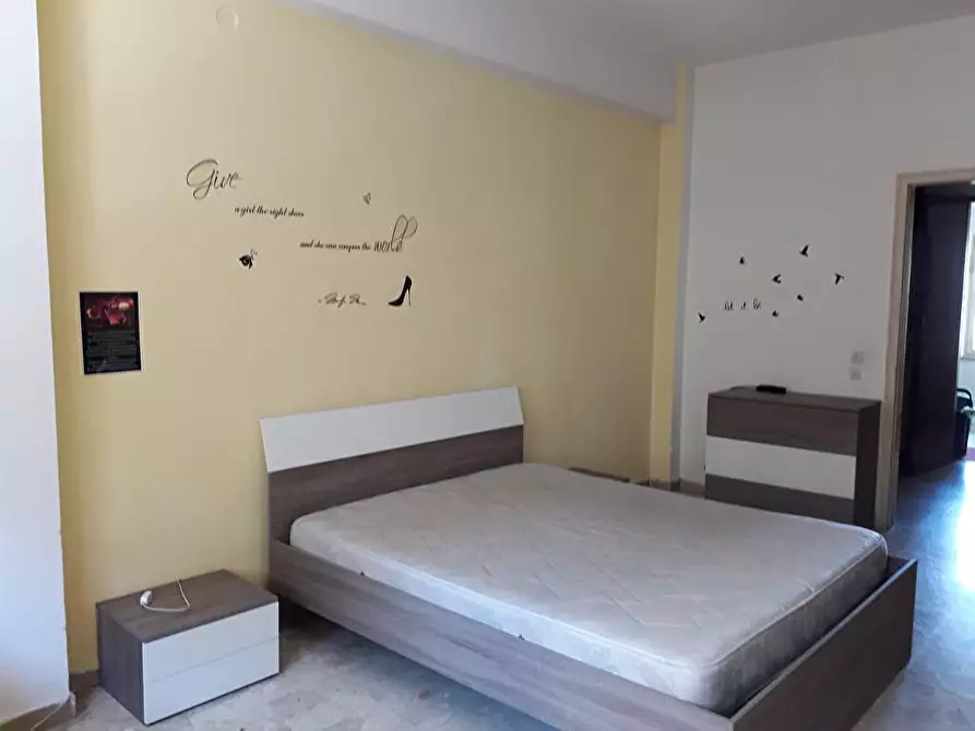 Immagine 3 di Affittacamere in affitto  in Viale Calabria  101 a Reggio Di Calabria