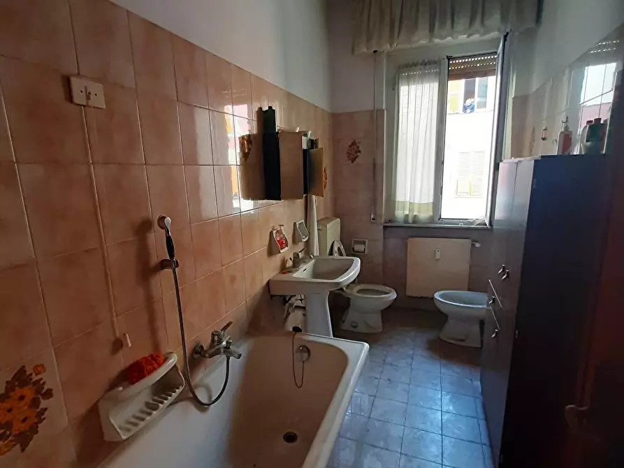 Immagine 6 di Appartamento in vendita  a Savona