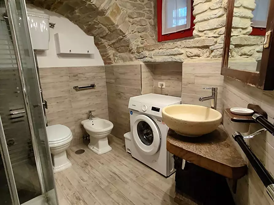 Immagine 5 di Abitazione tipica in affitto  a Arezzo