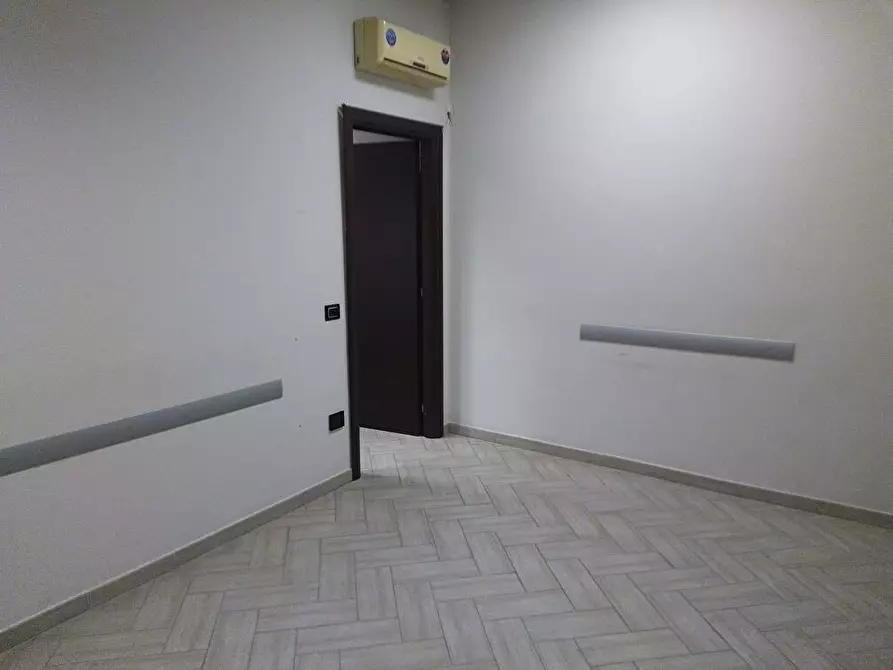 Immagine 9 di Locale commerciale in affitto  in Via Sarno Striano 1 a Sarno