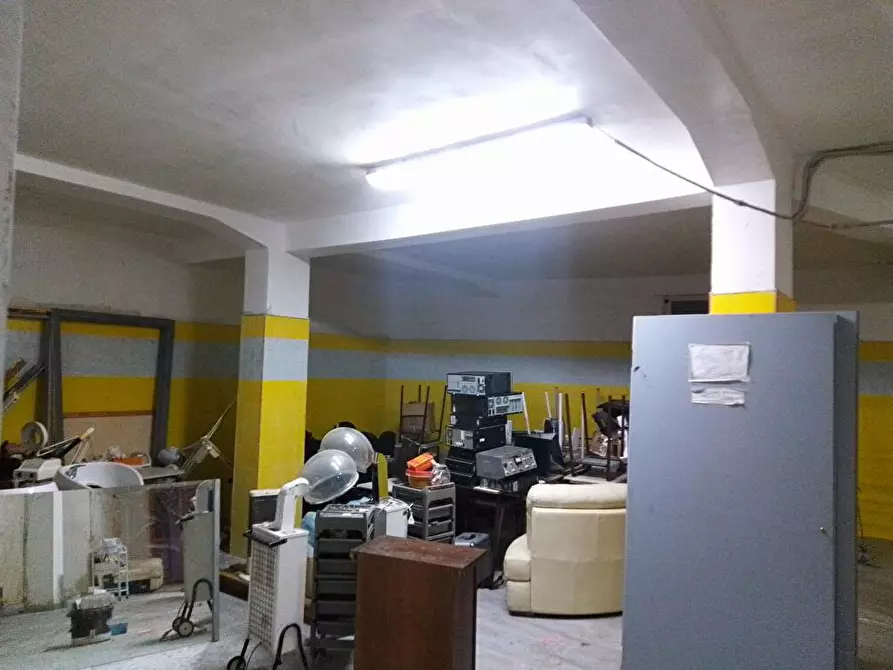 Immagine 3 di Deposito in affitto  in Via San Valentino 1 a Sarno