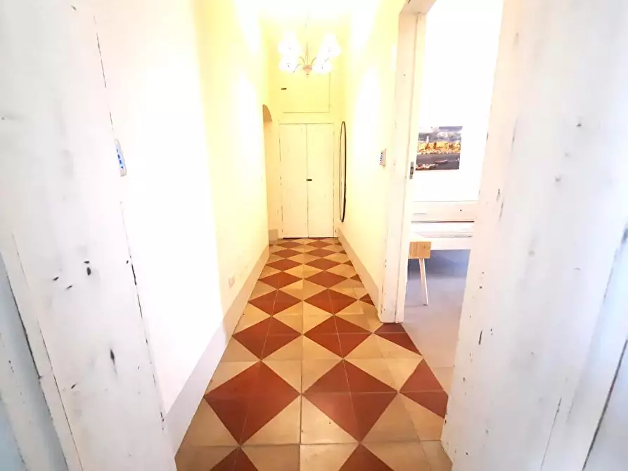 Immagine 20 di Appartamento in vendita  in via giuseppe garibaldi a Bari