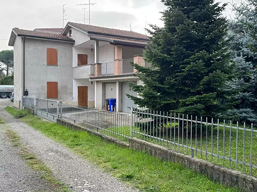 Immagine 3 di Casa indipendente in vendita  in roma 73 a Medesano