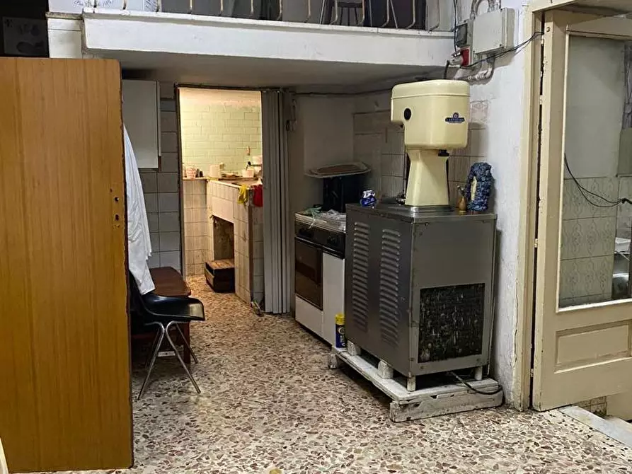 Immagine 2 di Negozio in affitto  in Via navarra 96 a Gela