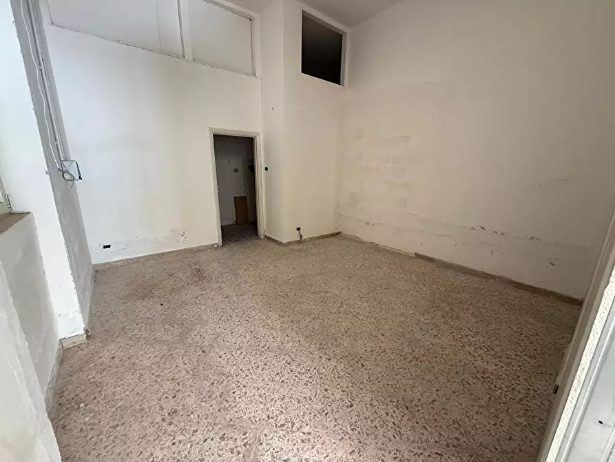 Immagine 2 di Locale commerciale in vendita  in Corso Elea  a Ascea