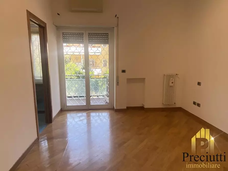 Immagine 9 di Appartamento in vendita  in VIA VINCENZO VELA 35 a Roma