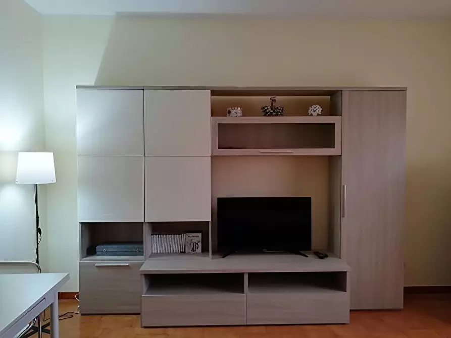 Immagine 5 di Camera in affitto  a Mascalucia