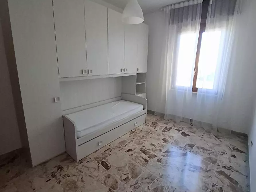 Immagine 3 di Appartamento in affitto  a Brindisi