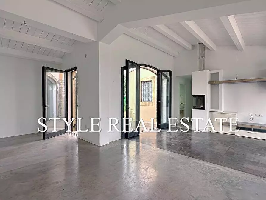 Immagine 5 di Villa in vendita  a Noto