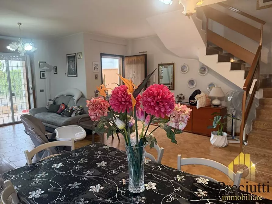 Immagine 15 di Villa in vendita  in VIA DELLA PINETA DI FREGENE 1 a Fiumicino