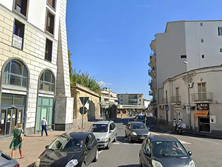 Immagine 11 di Locale commerciale in affitto  in Corso Nicola Terracciano 10 a Pozzuoli