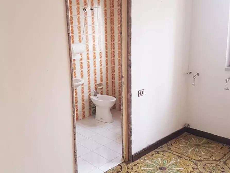 Immagine 4 di Loft/Open space in vendita  in Via Capitano Sauro  2 a Noicattaro