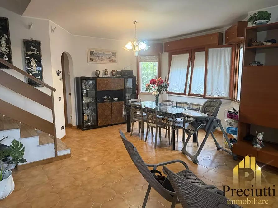Immagine 13 di Villa in vendita  in VIA DELLA PINETA DI FREGENE 1 a Fiumicino