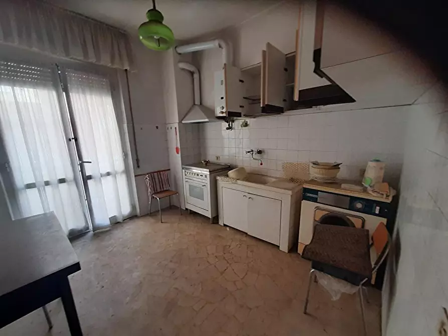 Immagine 5 di Appartamento in vendita  a Savona