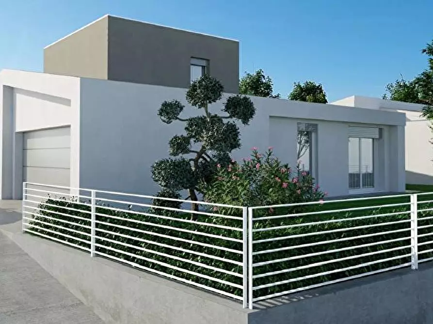 Immagine 3 di Villa in vendita  in Strada di Bertesina 400 a Vicenza