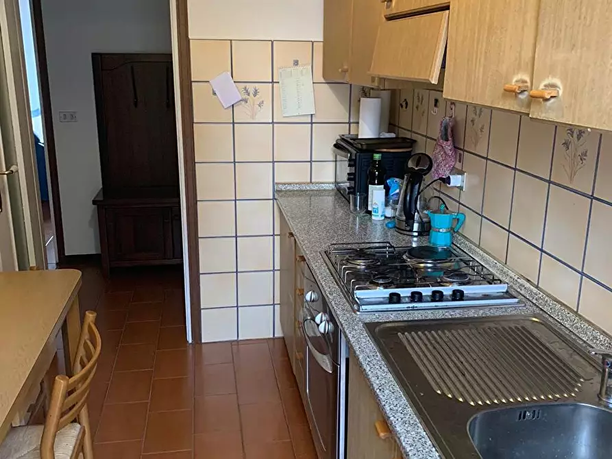 Immagine 4 di Stanza singola in affitto  a Lecco