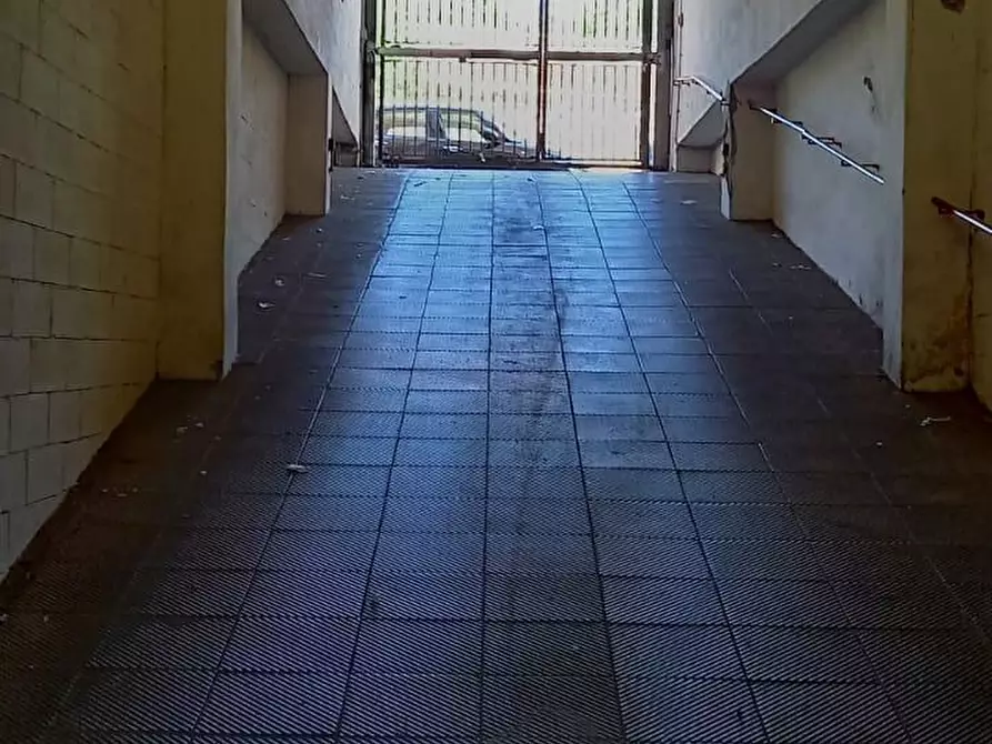 Immagine 4 di Box auto in affitto  in Via Antonio Alabanti 16-20 a Roma