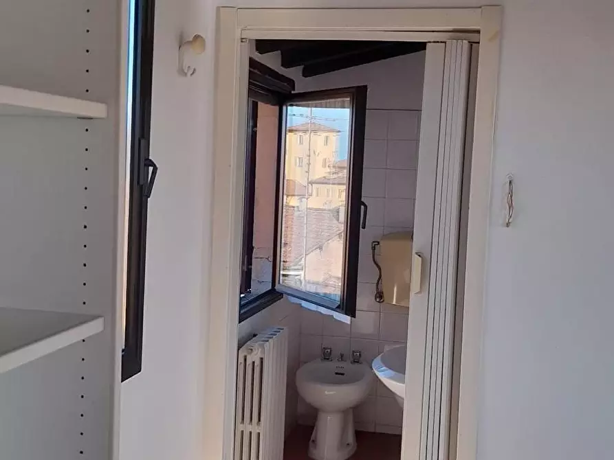 Immagine 4 di Appartamento in affitto  a Modena