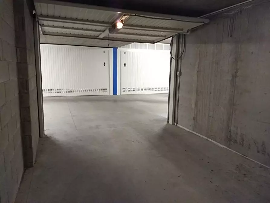 Immagine 2 di Garage in affitto  in Via Verdi 14 a Trento