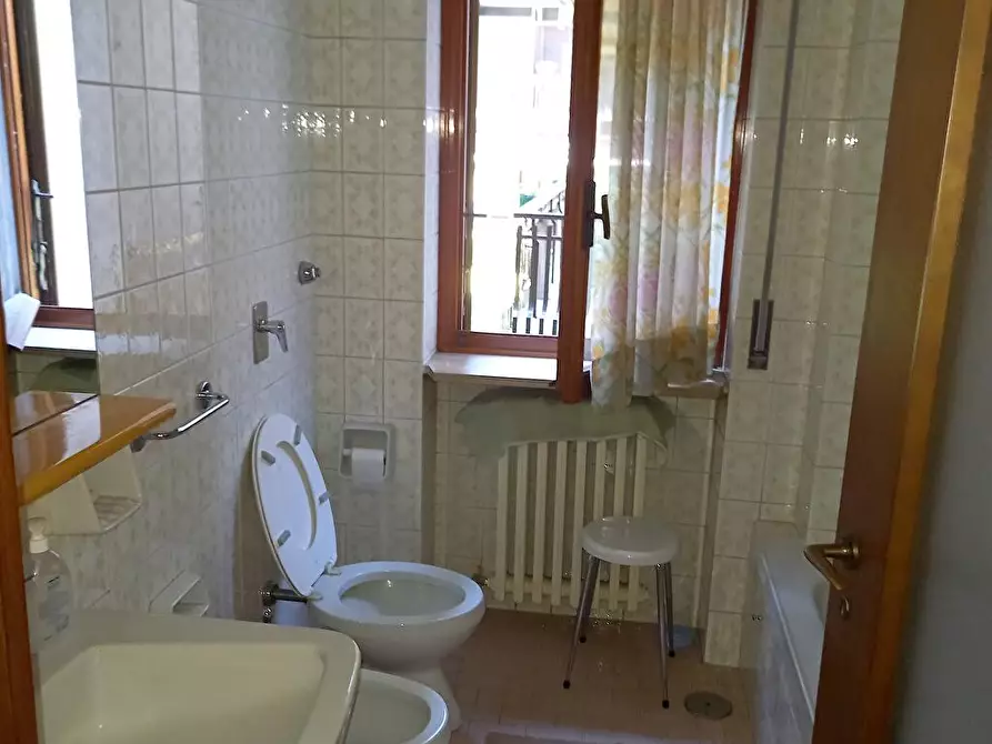 Immagine 15 di Appartamento in affitto  in Viale  della libertà  17 a Pavia