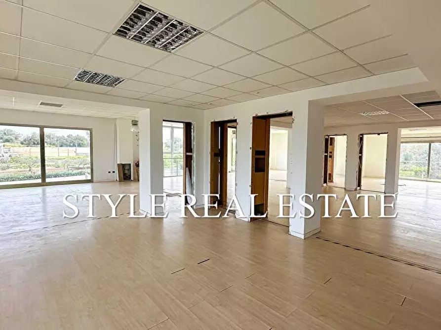 Immagine 6 di Locale commerciale in affitto  a Pachino