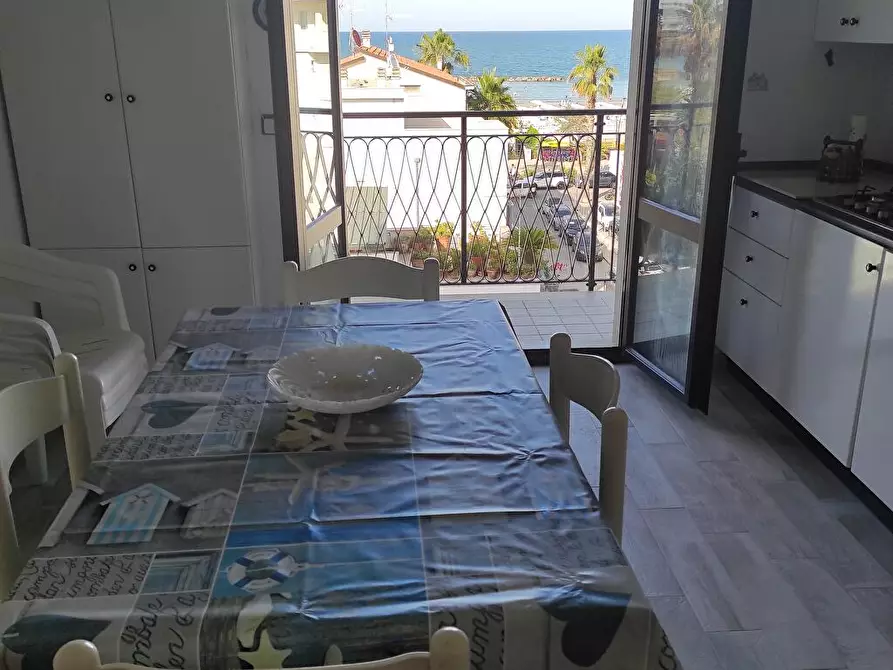 Immagine 2 di Appartamento in affitto  in Via Clotilde di Savoia 10 a San Benedetto Del Tronto