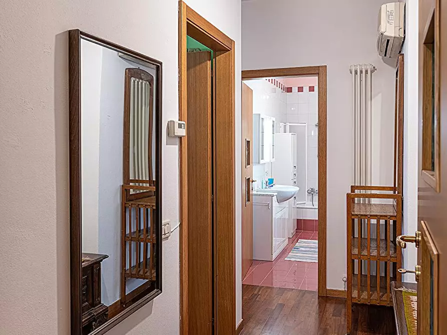 Immagine 11 di Appartamento in affitto  a Vicenza