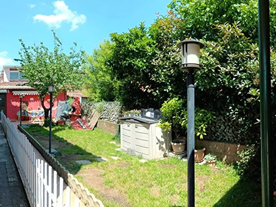 Immagine 7 di Casa semindipendente in vendita  in VIA APPIA NUOVA 1248 a Roma