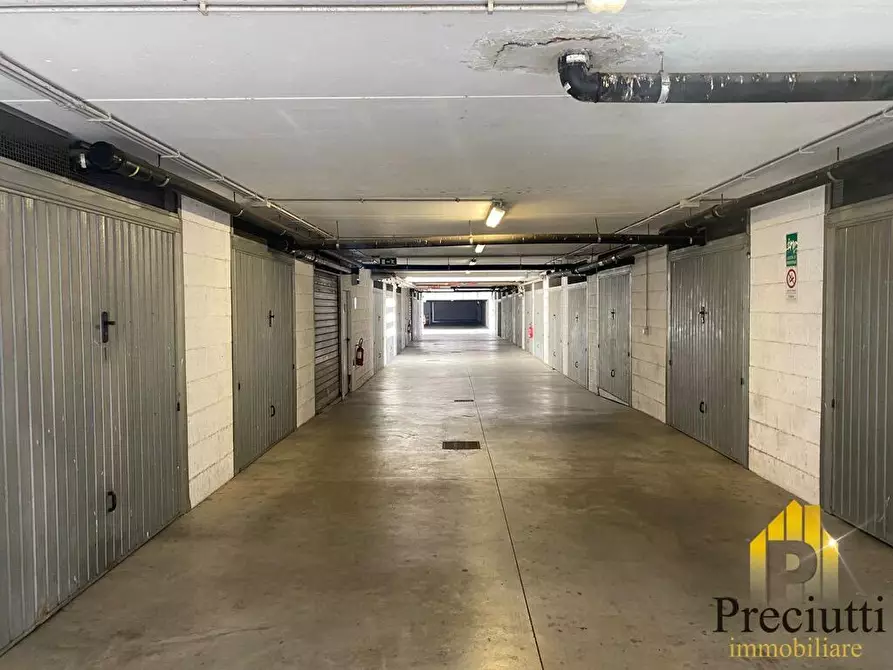 Immagine 5 di Appartamento in vendita  in VIA NOSATE 71 a Roma