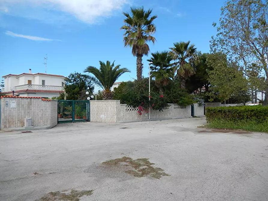 Immagine 26 di Villa in vendita  in via Bari km 788 a Giovinazzo