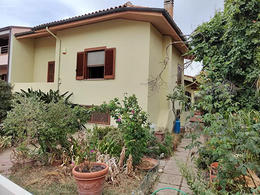 Immagine 1 di Villa in vendita  in Via Paganini  5 a Santa Giusta