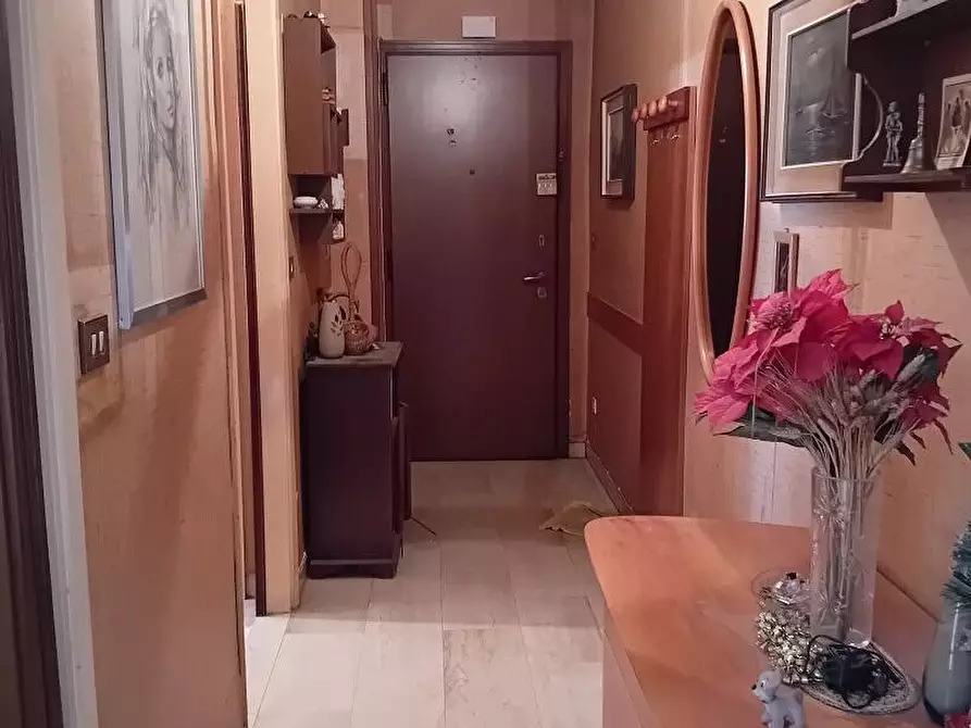 Immagine 6 di Appartamento in vendita  in via Gaetano Salvemni  5 a Milano