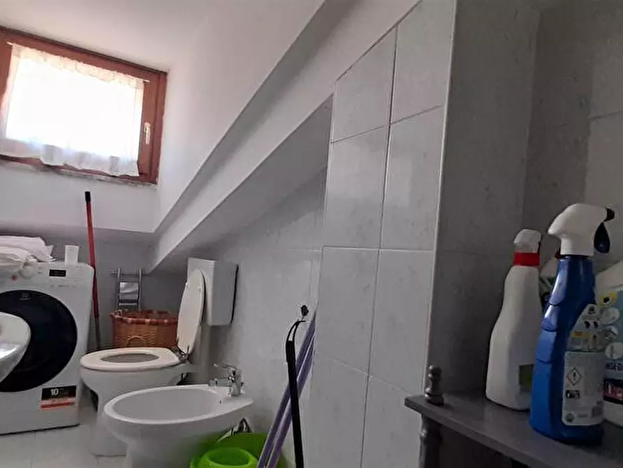 Immagine 8 di Mansarda in affitto  a L'aquila