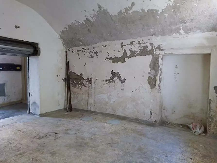 Immagine 4 di Garage in vendita  in Vico San Martino 1 a Sarno