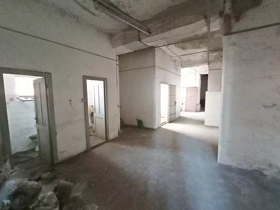 Immagine 6 di Magazzino in vendita  in Viale Porto Torres 2 a Sassari