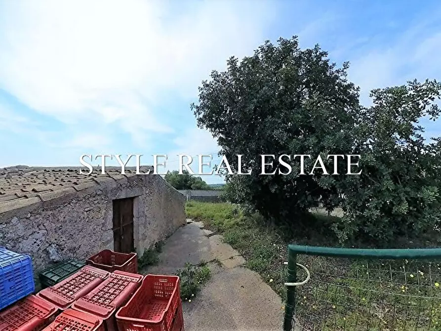 Immagine 10 di Rustico / casale in vendita  in Contrada San Giorgio a Melilli