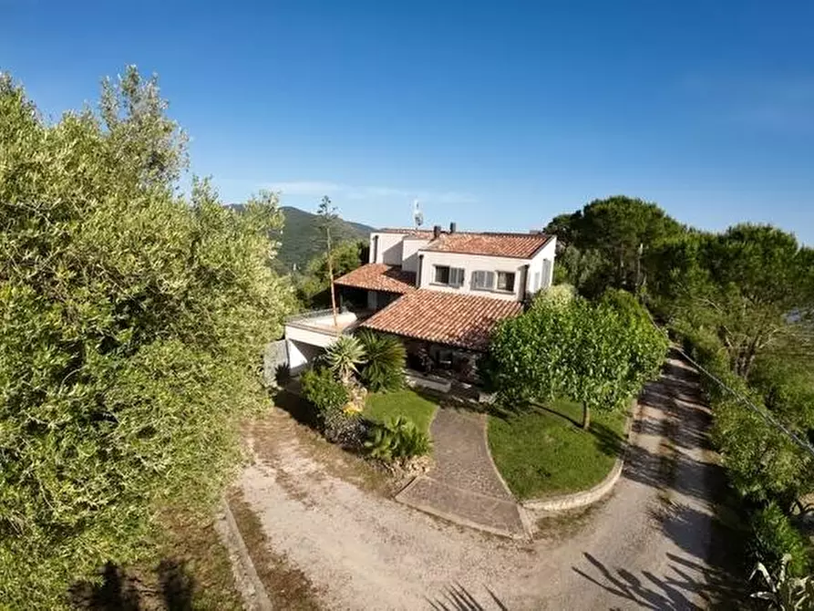 Immagine 1 di Villa in vendita  in via tempa delle rose 1 a Ascea